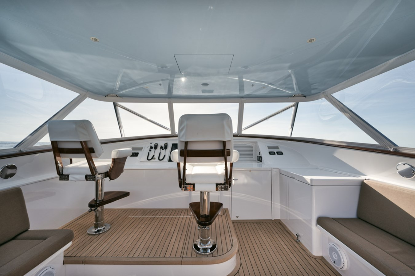 https://arconyachts.ams3.digitaloceanspaces.com/136350/conversions/large_3559538-optimize.jpg