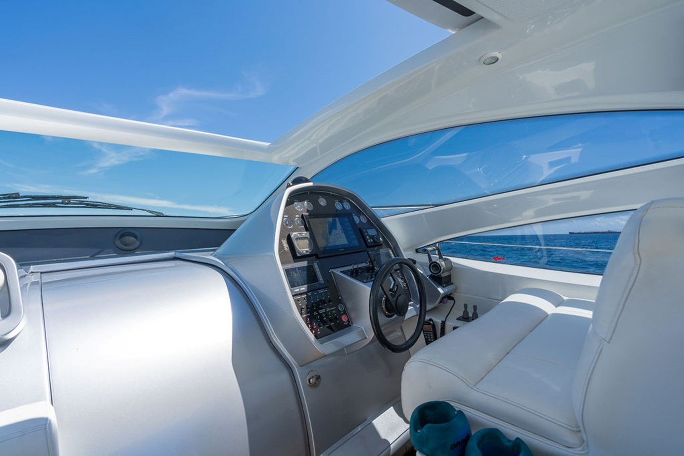 https://arconyachts.ams3.digitaloceanspaces.com/136357/conversions/large_3556837-optimize.jpg