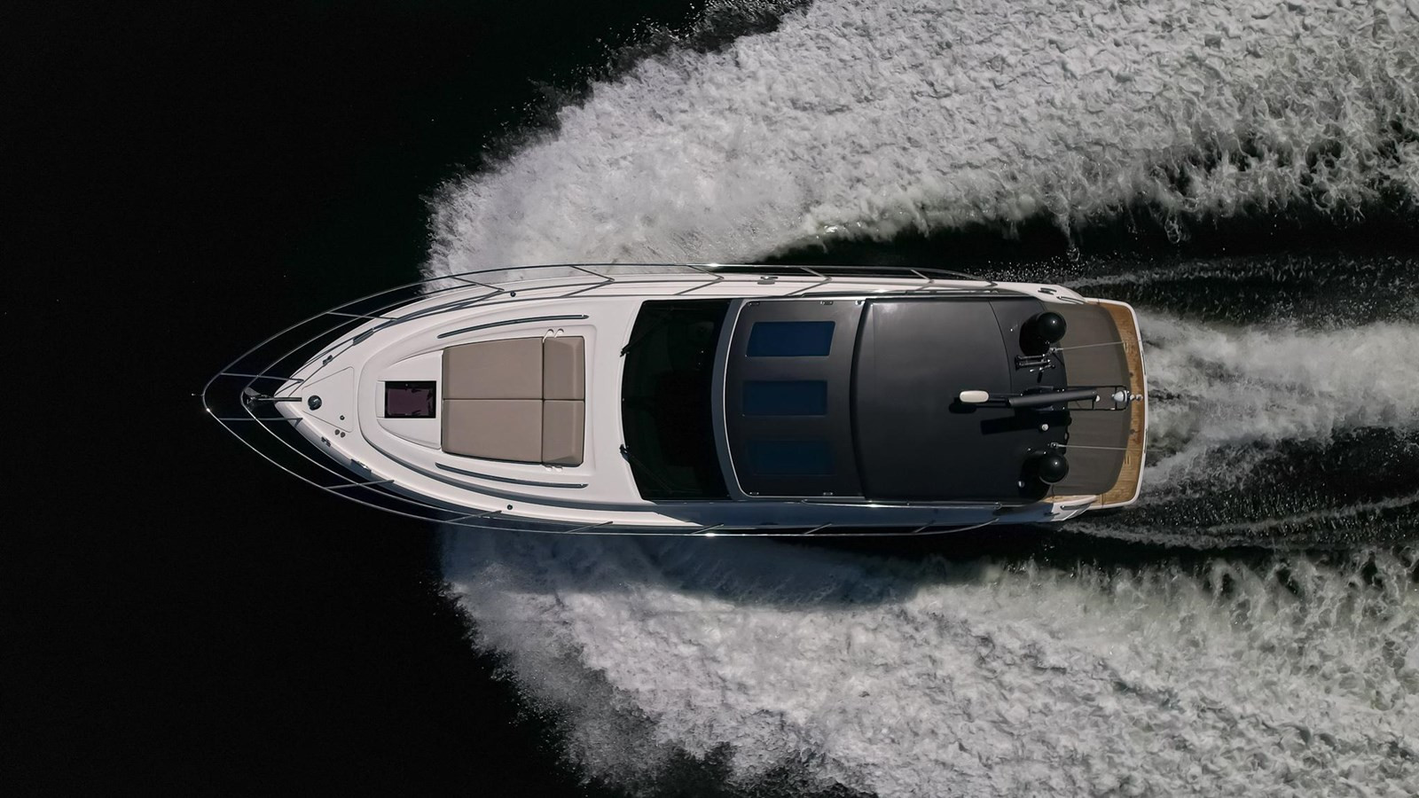 https://arconyachts.ams3.digitaloceanspaces.com/136430/conversions/large_3616951-optimize.jpg