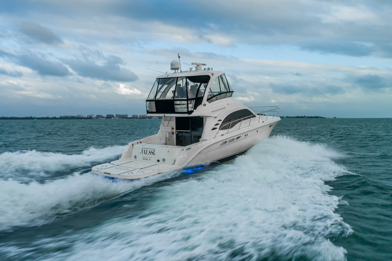 https://arconyachts.ams3.digitaloceanspaces.com/136449/conversions/large_3669331-optimize.jpg