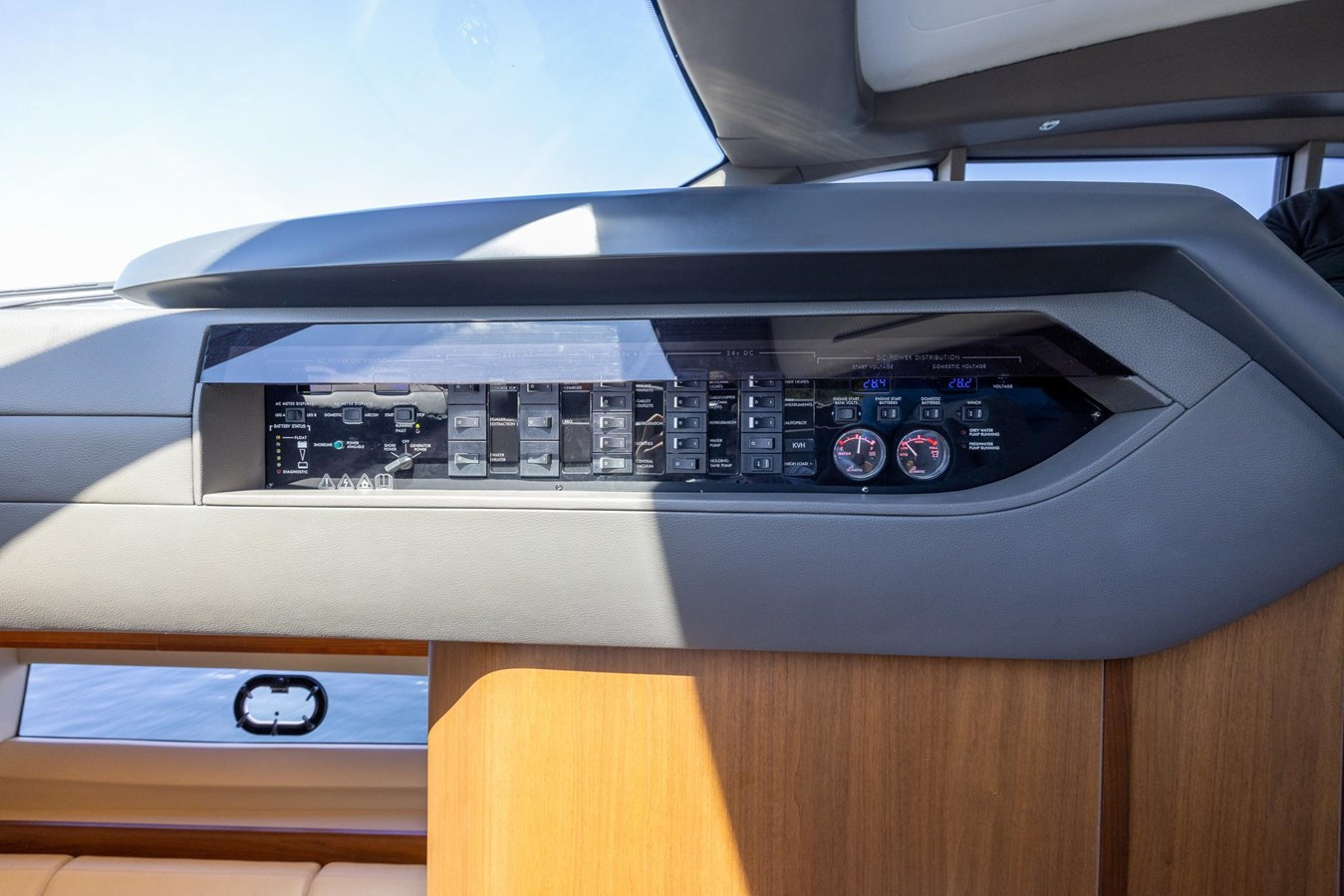 https://arconyachts.ams3.digitaloceanspaces.com/136472/conversions/large_3616965-optimize.jpg