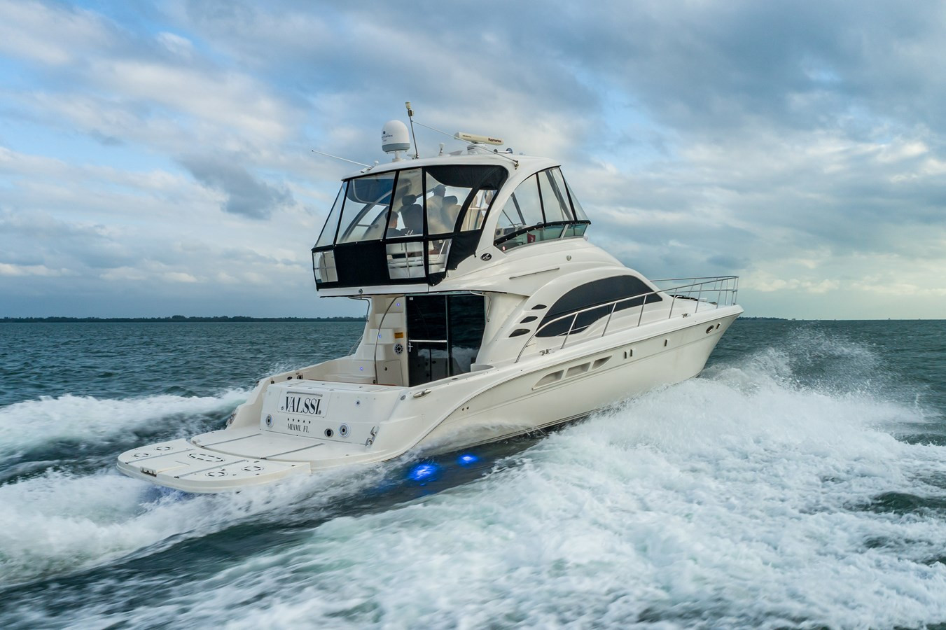https://arconyachts.ams3.digitaloceanspaces.com/136480/conversions/large_3669341-optimize.jpg