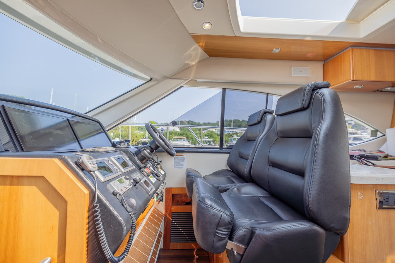https://arconyachts.ams3.digitaloceanspaces.com/136482/conversions/large_3864071-optimize.jpg