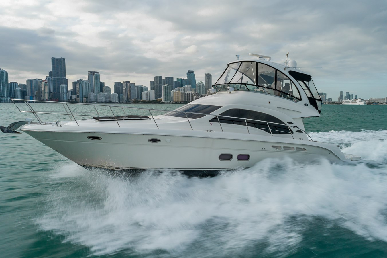 https://arconyachts.ams3.digitaloceanspaces.com/136504/conversions/large_3669349-optimize.jpg