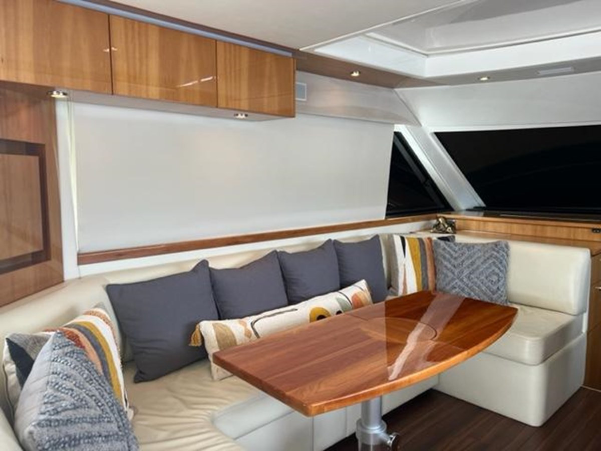 https://arconyachts.ams3.digitaloceanspaces.com/136531/conversions/large_3604305-optimize.jpg
