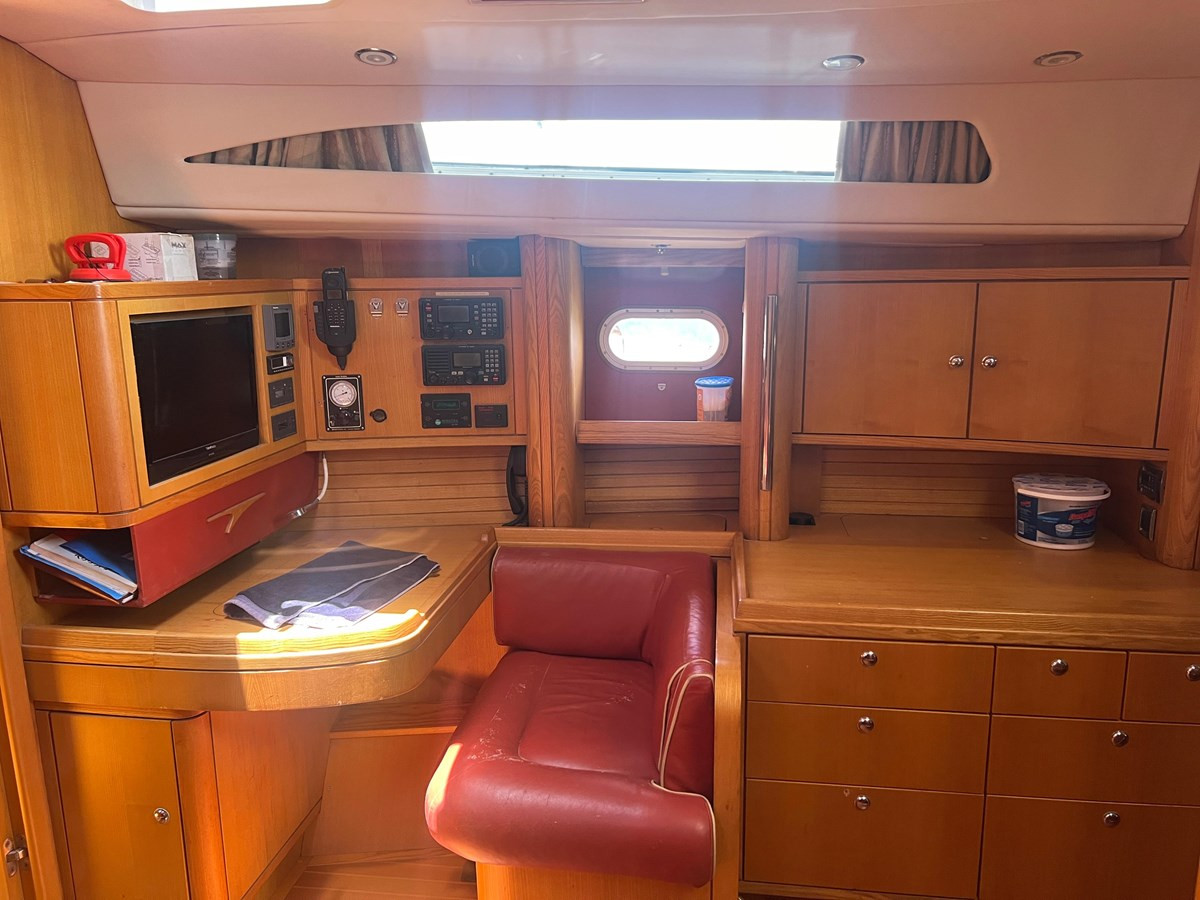 https://arconyachts.ams3.digitaloceanspaces.com/136572/conversions/large_4258665-optimize.jpg