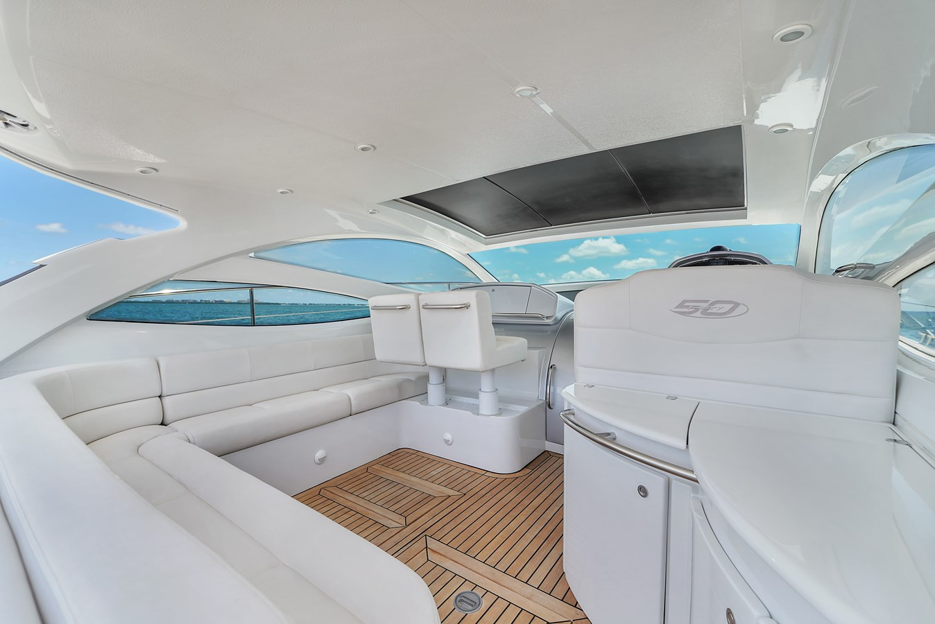 https://arconyachts.ams3.digitaloceanspaces.com/136732/conversions/large_3795370-optimize.jpg