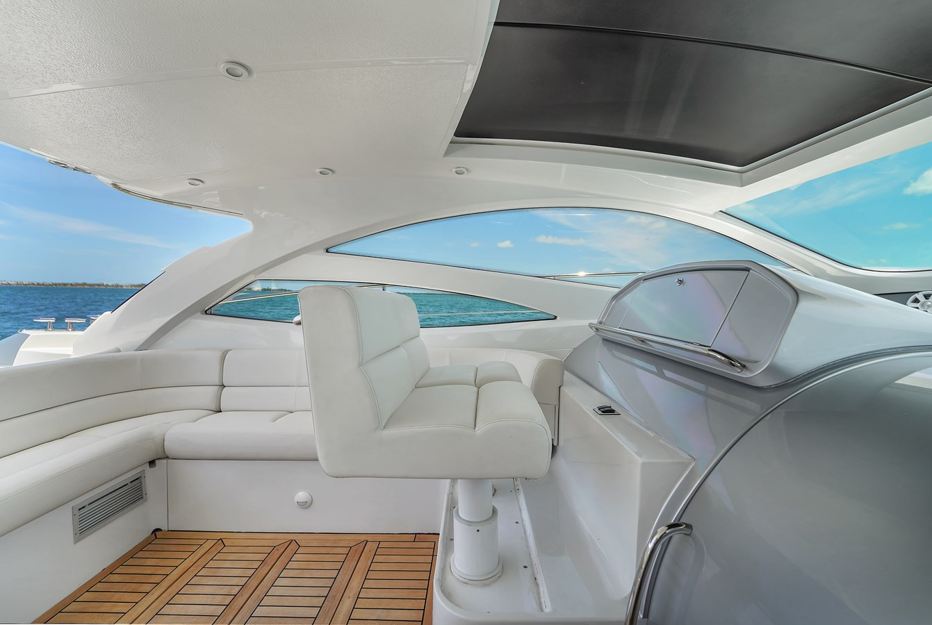 https://arconyachts.ams3.digitaloceanspaces.com/136748/conversions/large_3795371-optimize.jpg