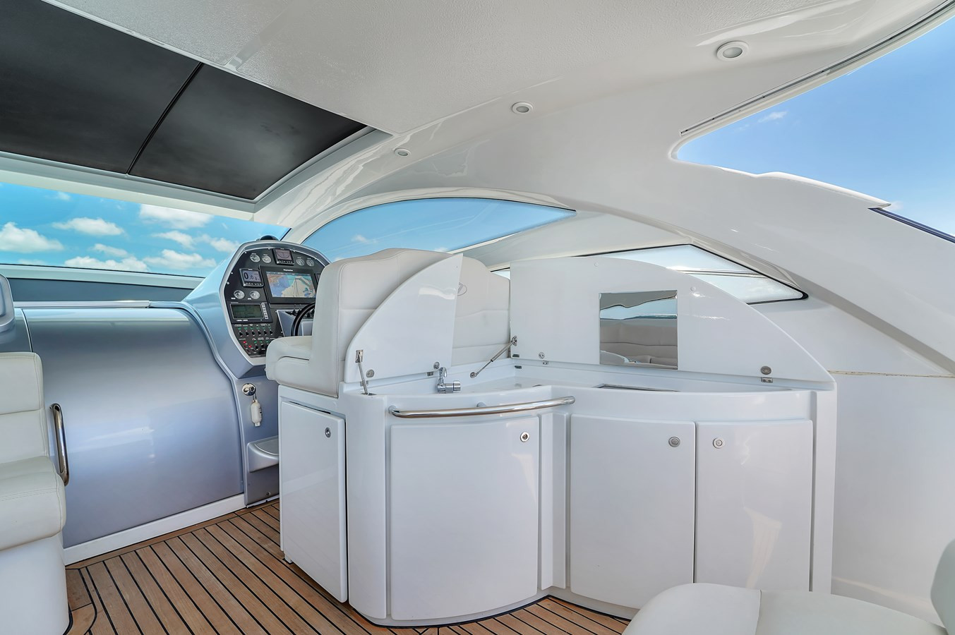 https://arconyachts.ams3.digitaloceanspaces.com/136754/conversions/large_3795372-optimize.jpg