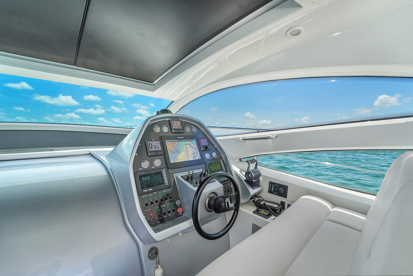 https://arconyachts.ams3.digitaloceanspaces.com/136762/conversions/large_3795377-optimize.jpg