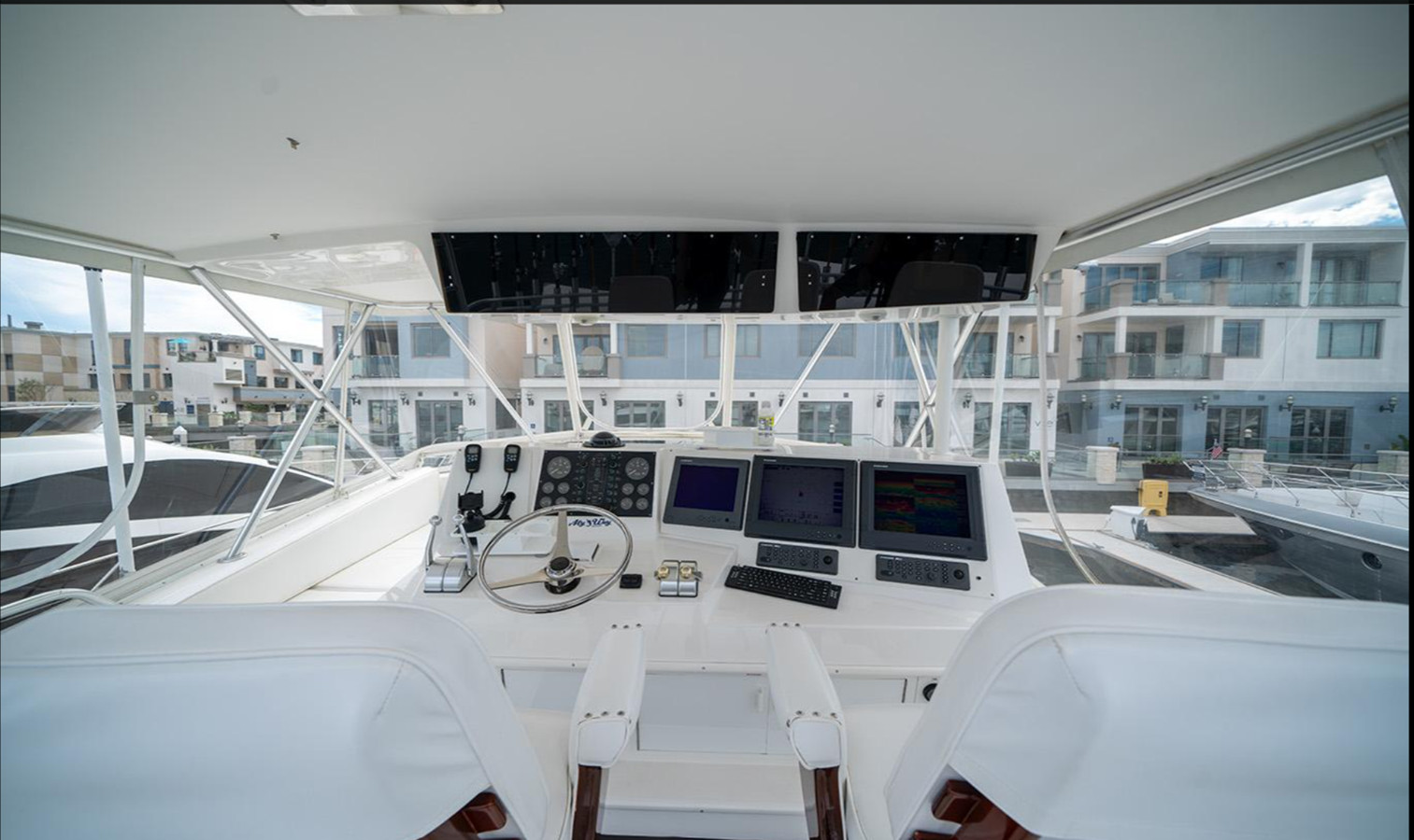 https://arconyachts.ams3.digitaloceanspaces.com/136778/conversions/large_3956686-optimize.jpg