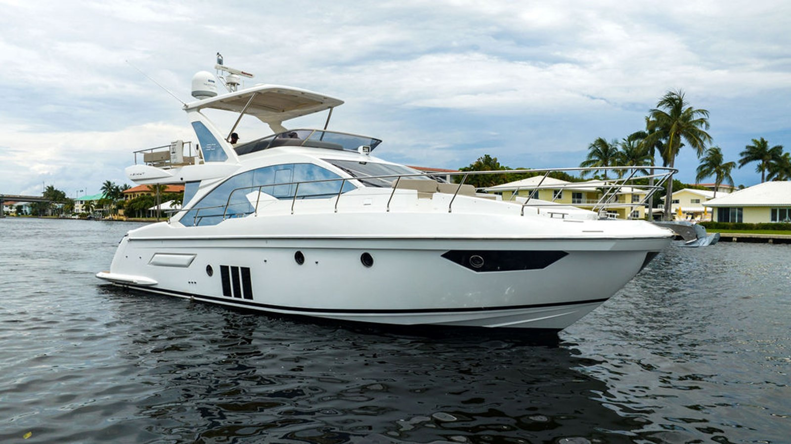 https://arconyachts.ams3.digitaloceanspaces.com/136790/conversions/large_3946219-optimize.jpg