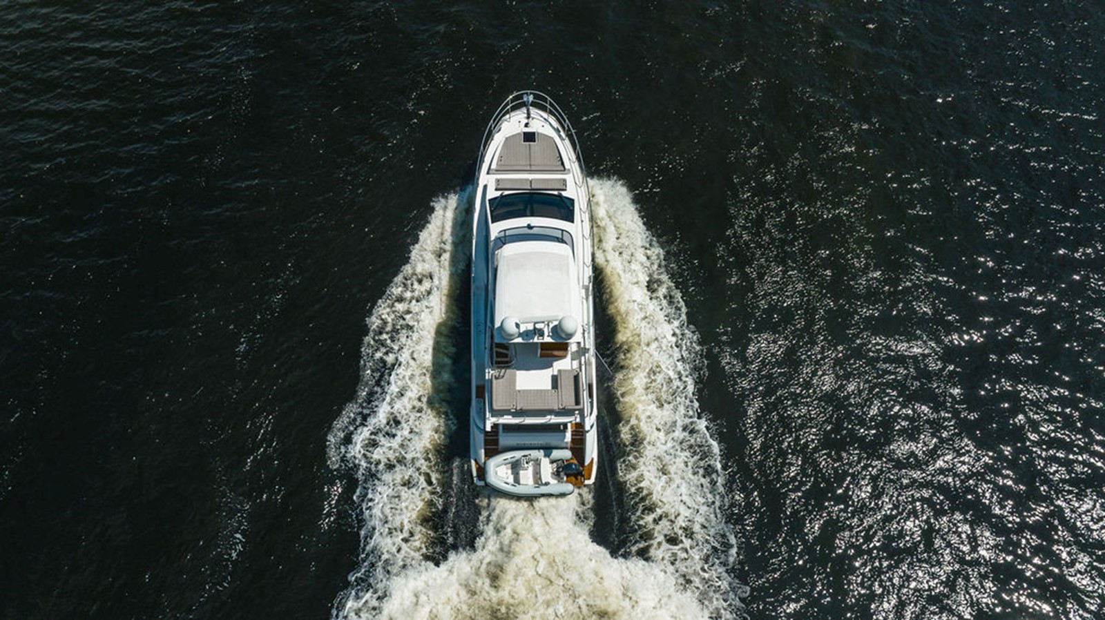 https://arconyachts.ams3.digitaloceanspaces.com/136823/conversions/large_3946230-optimize.jpg