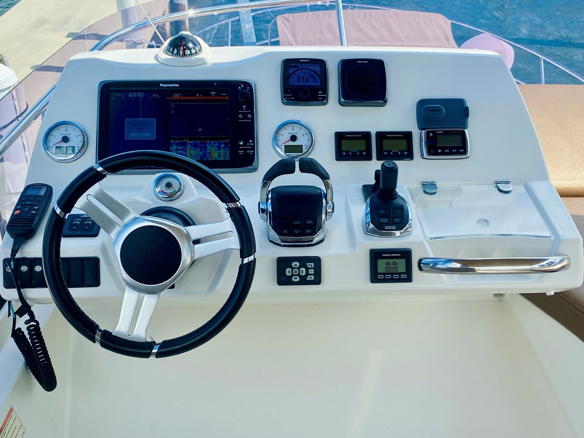 https://arconyachts.ams3.digitaloceanspaces.com/136824/conversions/large_3890105-optimize.jpg