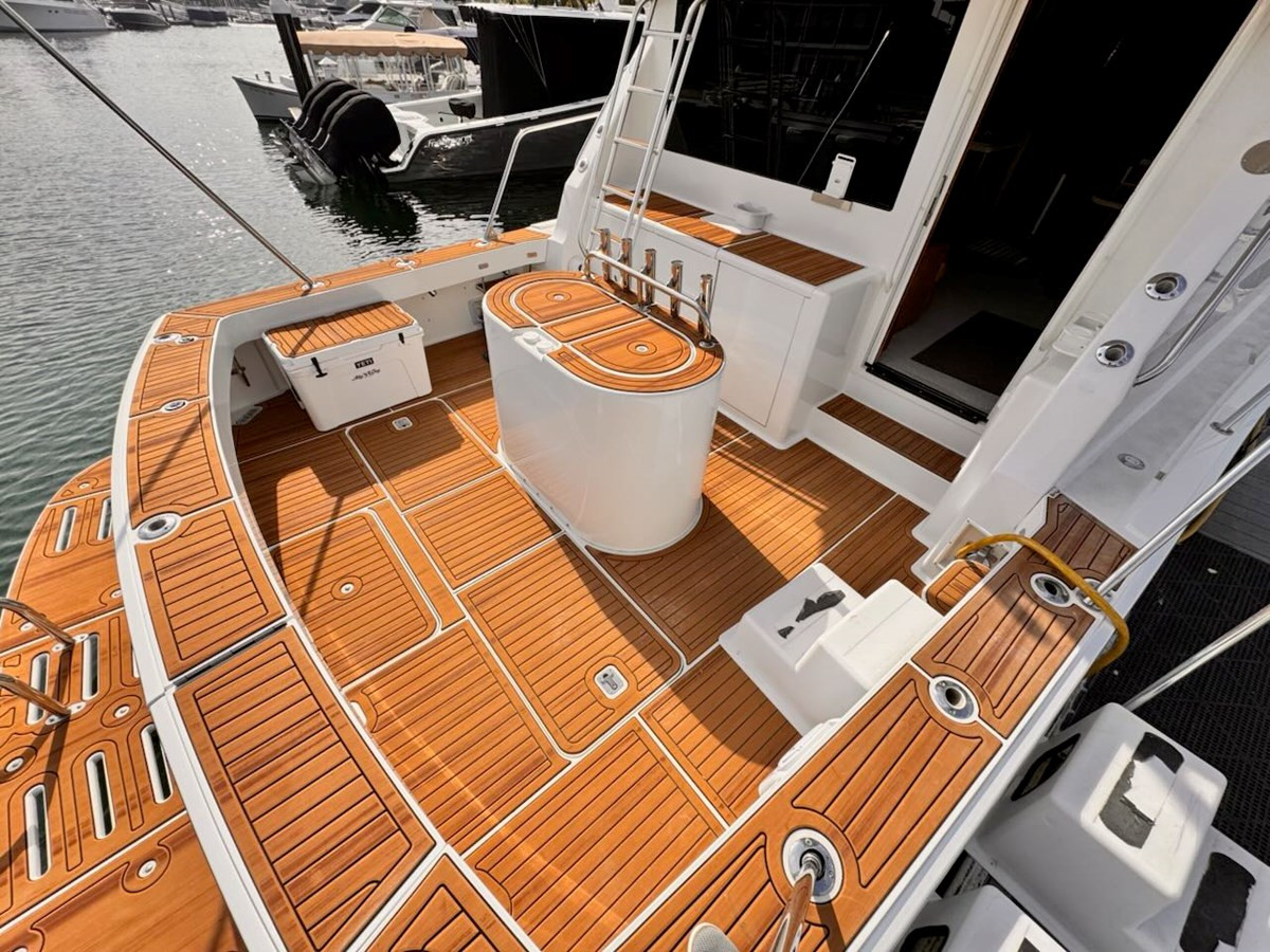https://arconyachts.ams3.digitaloceanspaces.com/136881/conversions/large_4542705-optimize.jpg