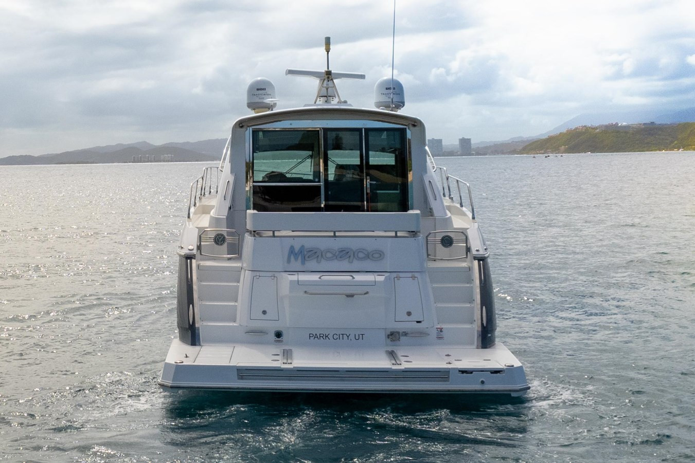 https://arconyachts.ams3.digitaloceanspaces.com/136983/conversions/large_4133727-optimize.jpg