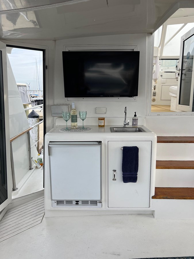 https://arconyachts.ams3.digitaloceanspaces.com/137001/conversions/large_4072982-optimize.jpg