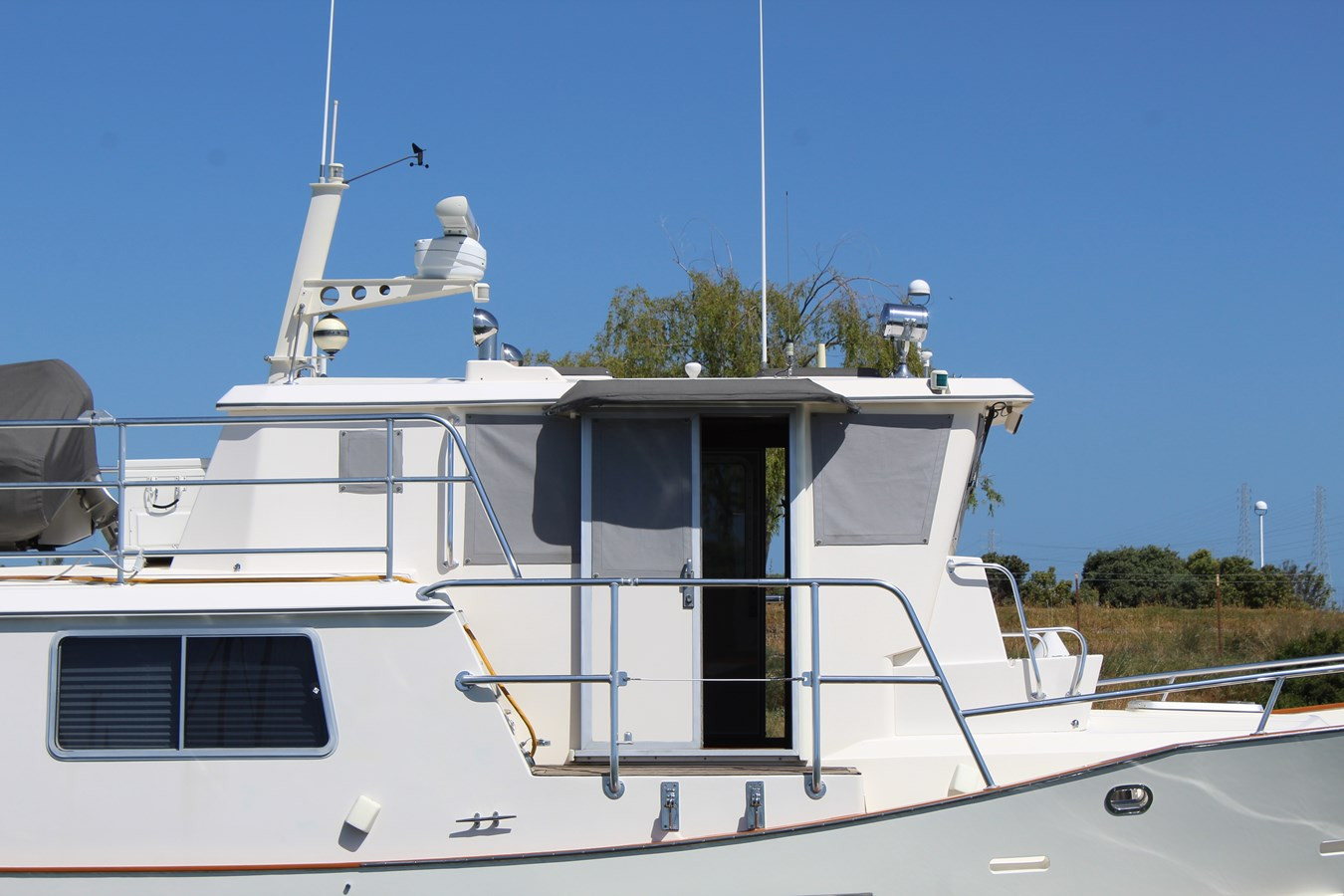 https://arconyachts.ams3.digitaloceanspaces.com/137121/conversions/large_4192924-optimize.jpg