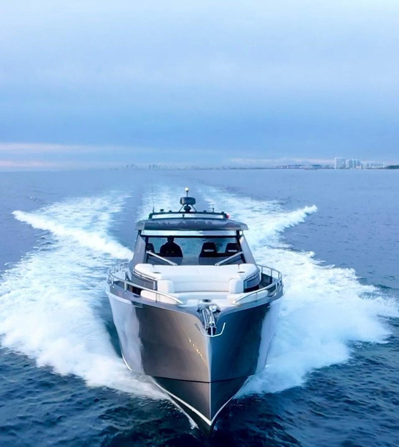 https://arconyachts.ams3.digitaloceanspaces.com/137128/conversions/large_4081925-optimize.jpg