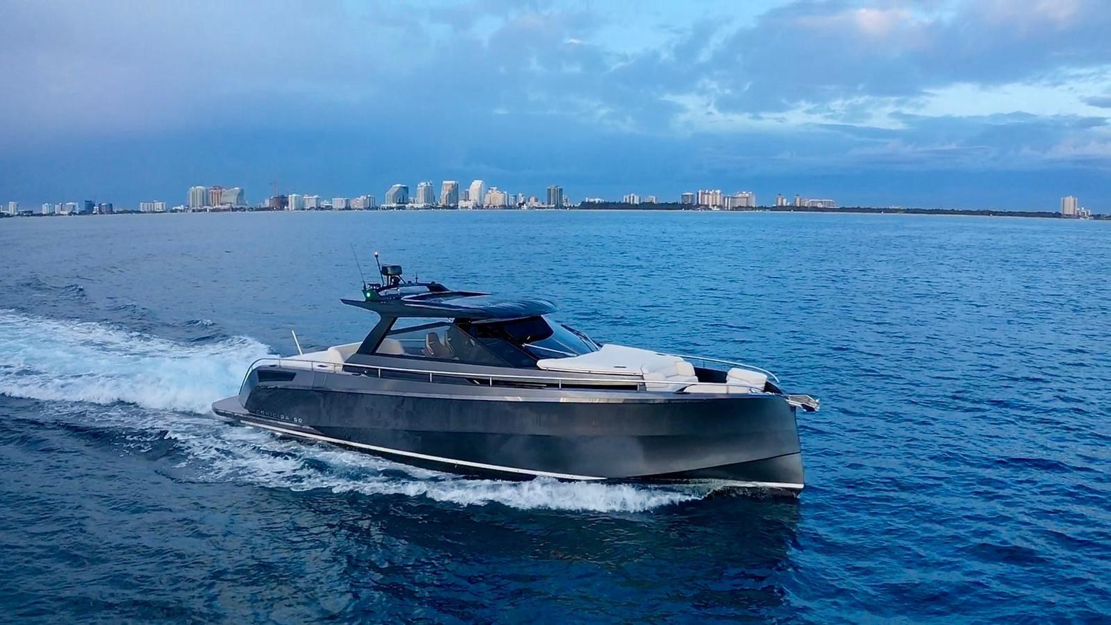 https://arconyachts.ams3.digitaloceanspaces.com/137131/conversions/large_4081927-optimize.jpg