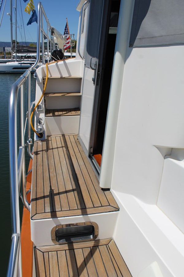 https://arconyachts.ams3.digitaloceanspaces.com/137149/conversions/large_4192915-optimize.jpg