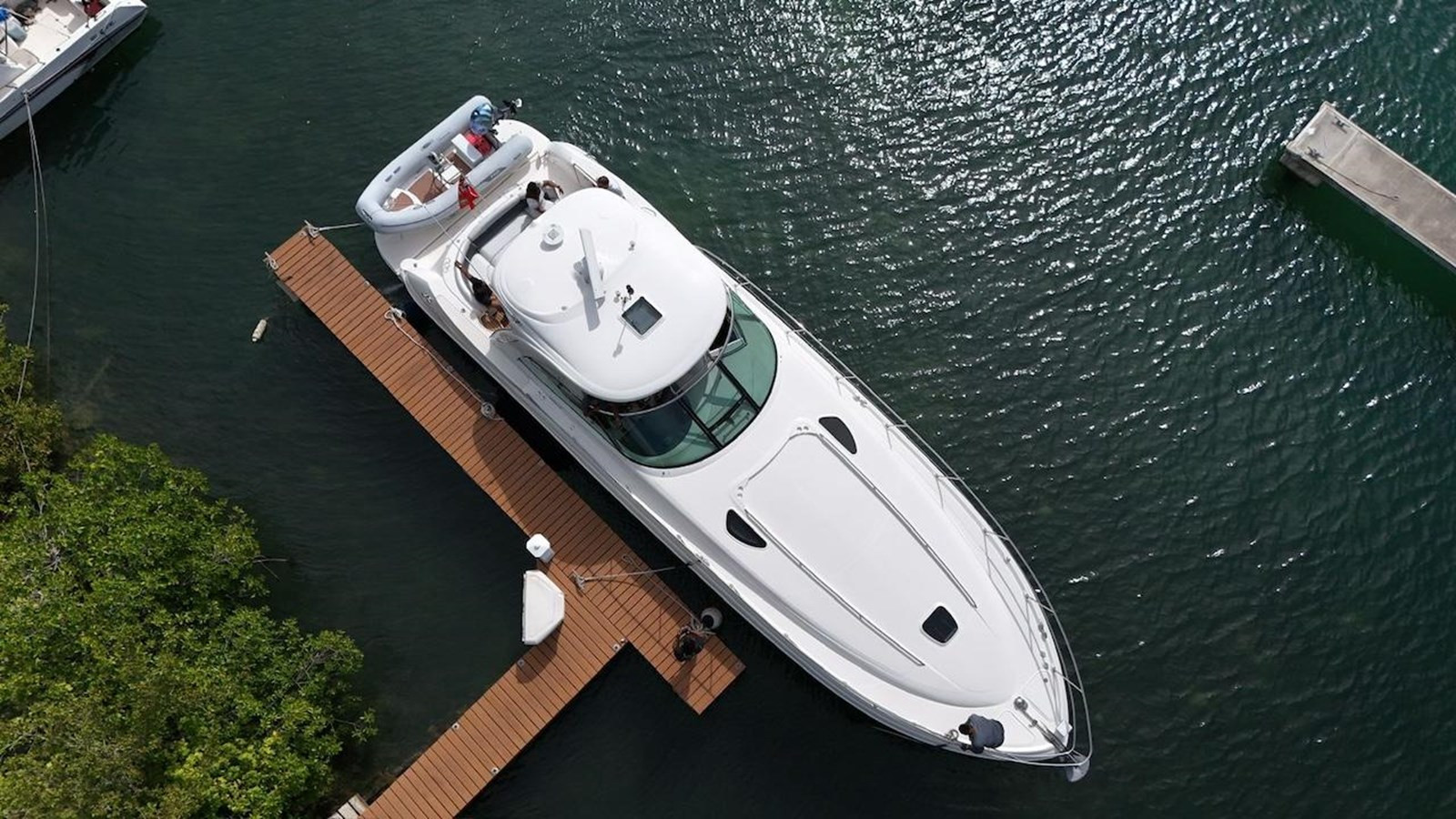 https://arconyachts.ams3.digitaloceanspaces.com/137176/conversions/large_4174070-optimize.jpg