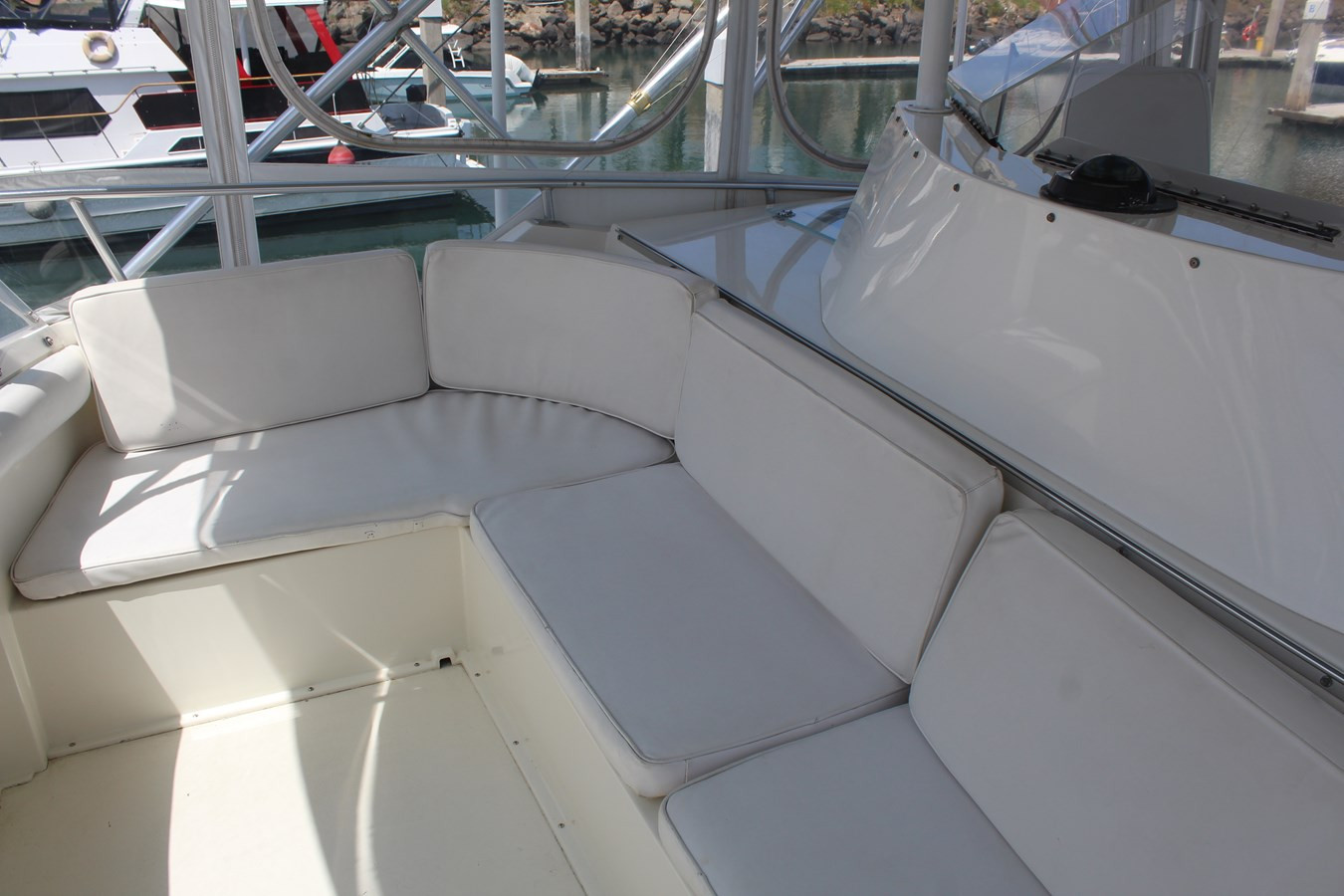 https://arconyachts.ams3.digitaloceanspaces.com/137313/conversions/large_4162352-optimize.jpg