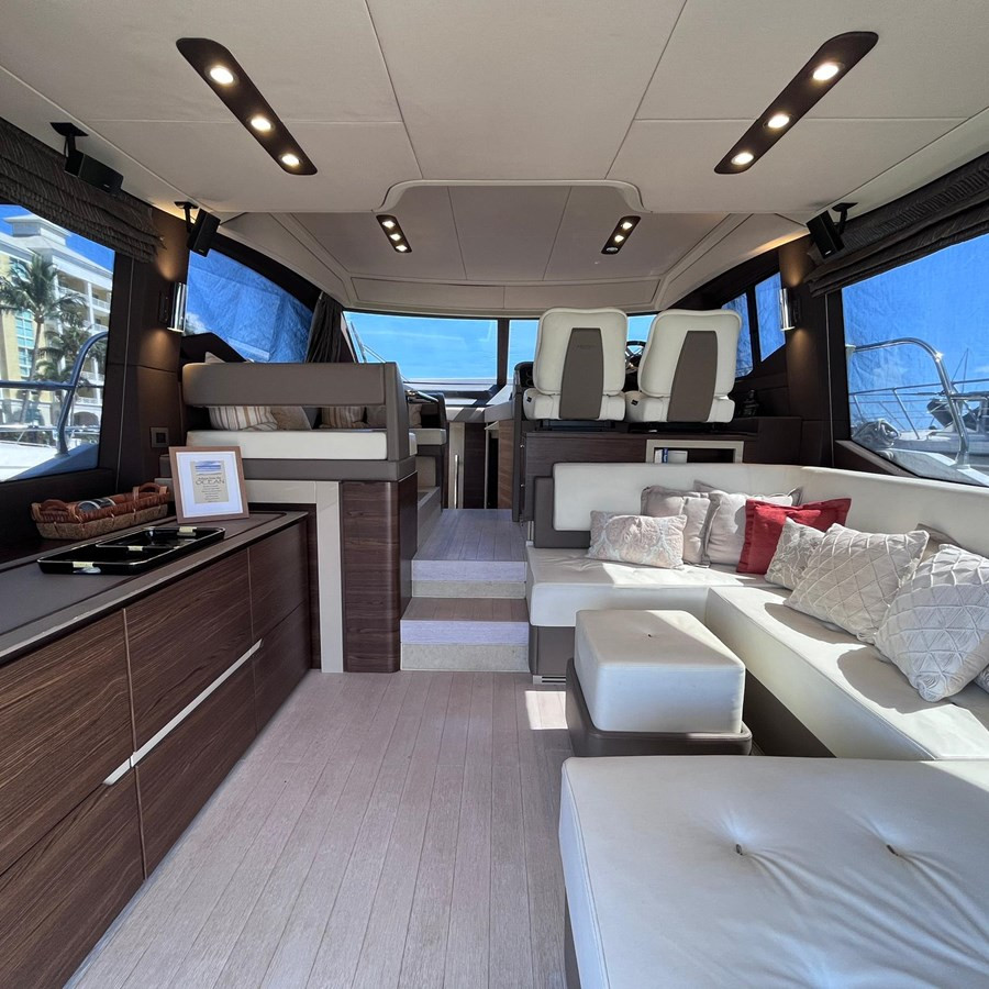 https://arconyachts.ams3.digitaloceanspaces.com/137347/conversions/large_4234546-optimize.jpg