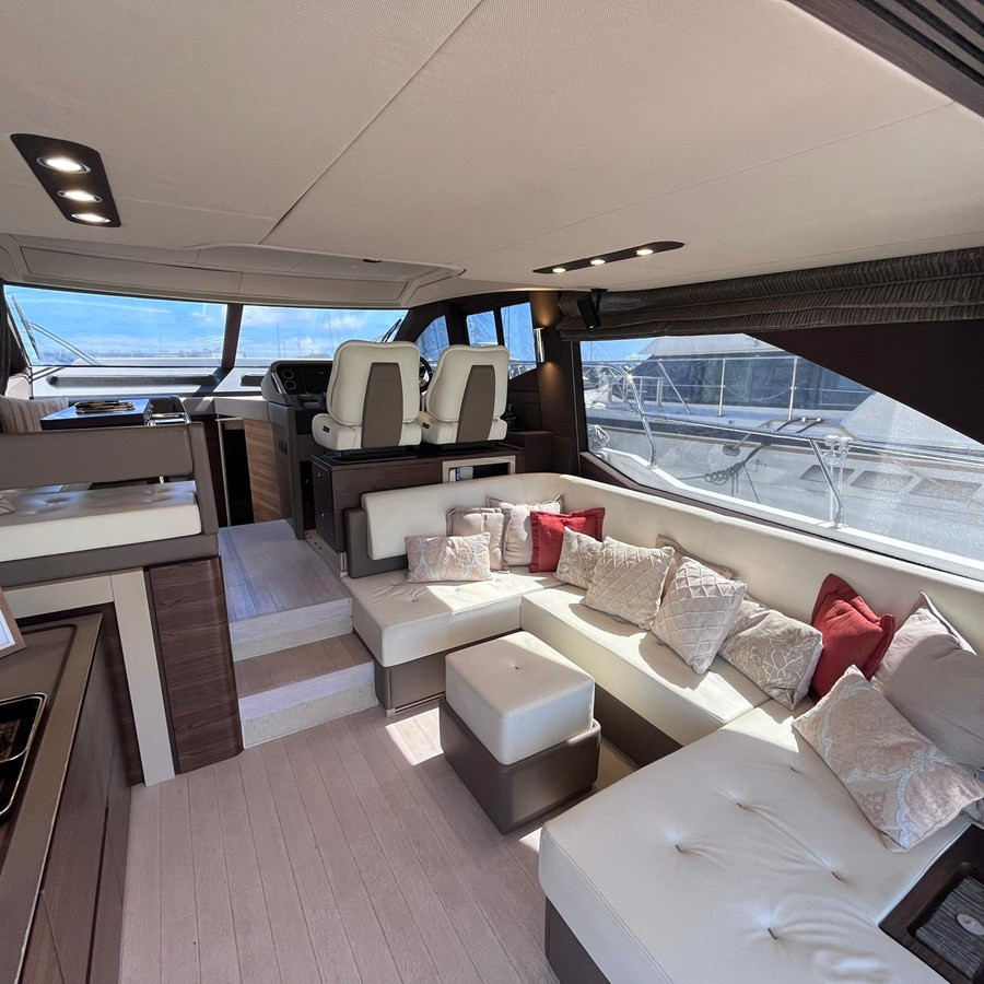 https://arconyachts.ams3.digitaloceanspaces.com/137349/conversions/large_4234547-optimize.jpg