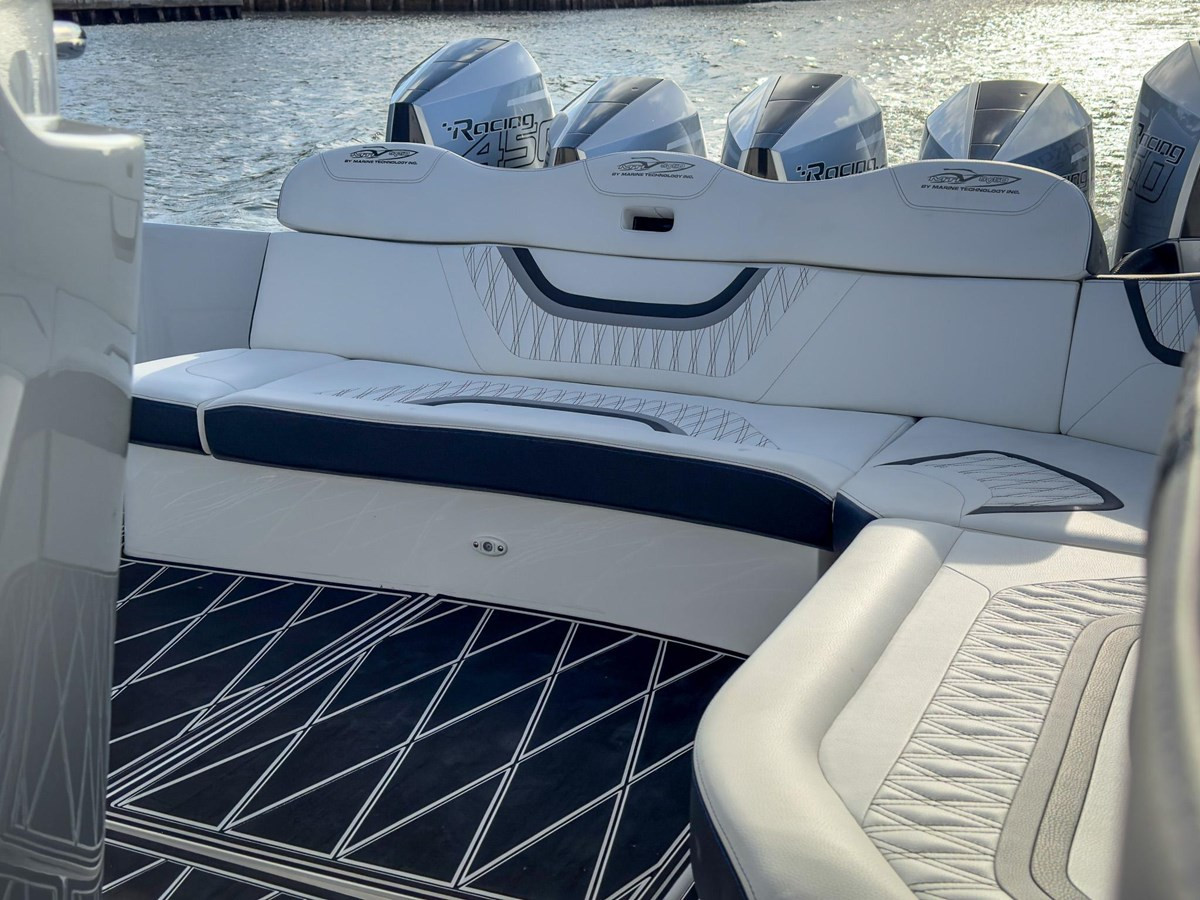 https://arconyachts.ams3.digitaloceanspaces.com/137496/conversions/large_4243039-optimize.jpg