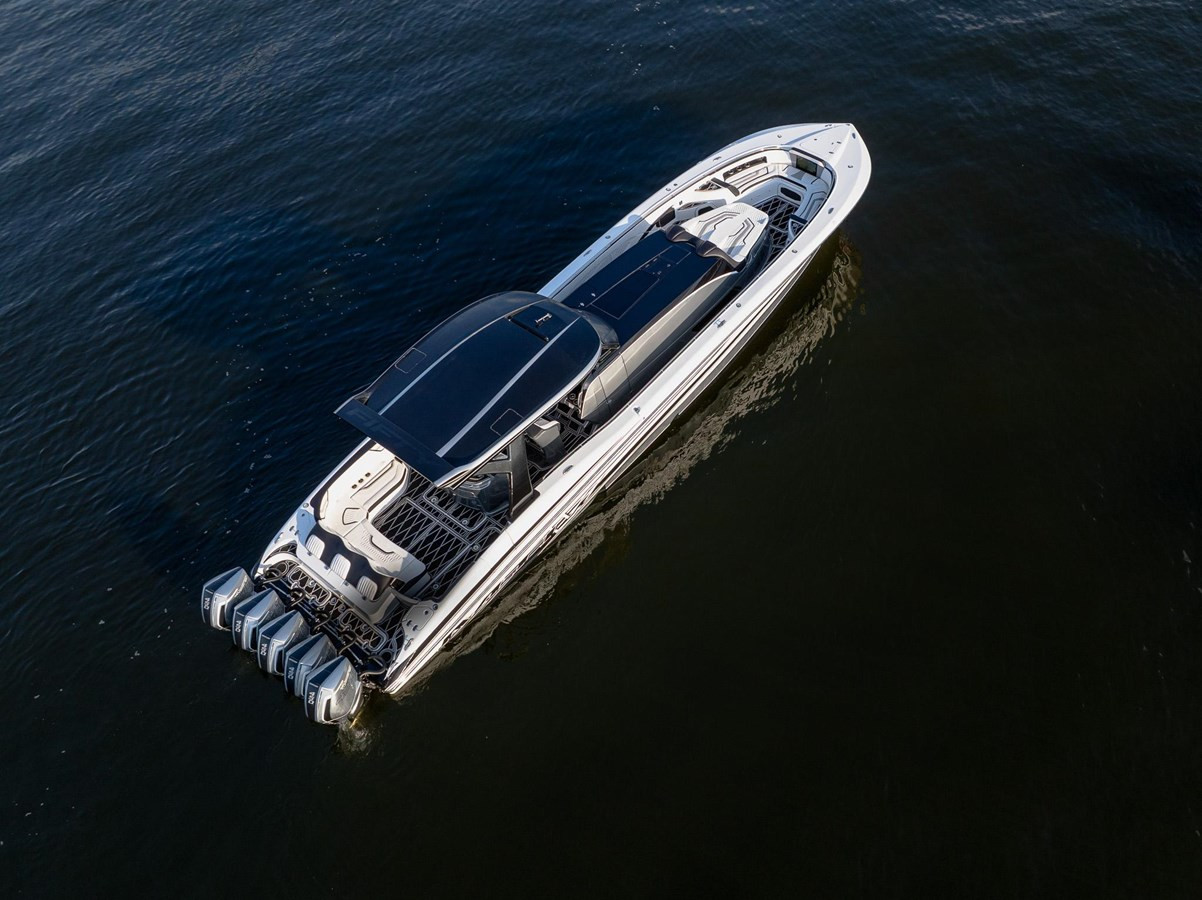 https://arconyachts.ams3.digitaloceanspaces.com/137548/conversions/large_4241780-optimize.jpg