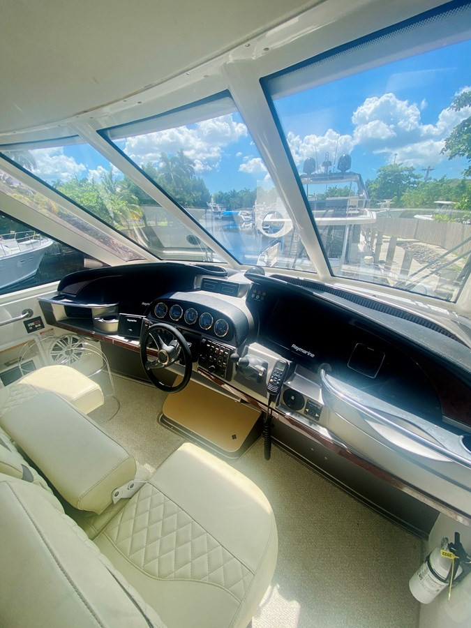 https://arconyachts.ams3.digitaloceanspaces.com/137580/conversions/large_4259154-optimize.jpg