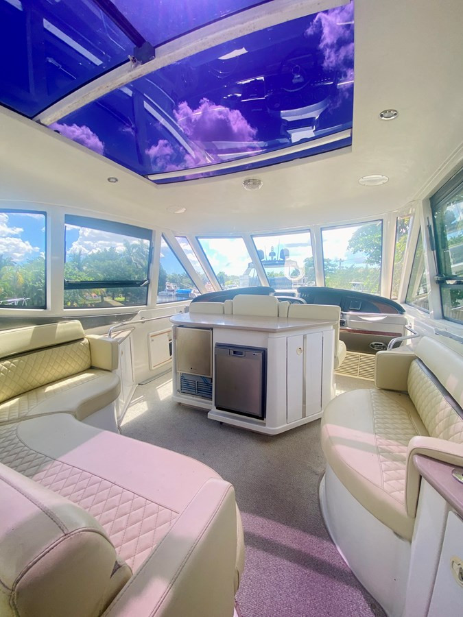 https://arconyachts.ams3.digitaloceanspaces.com/137595/conversions/large_4259159-optimize.jpg