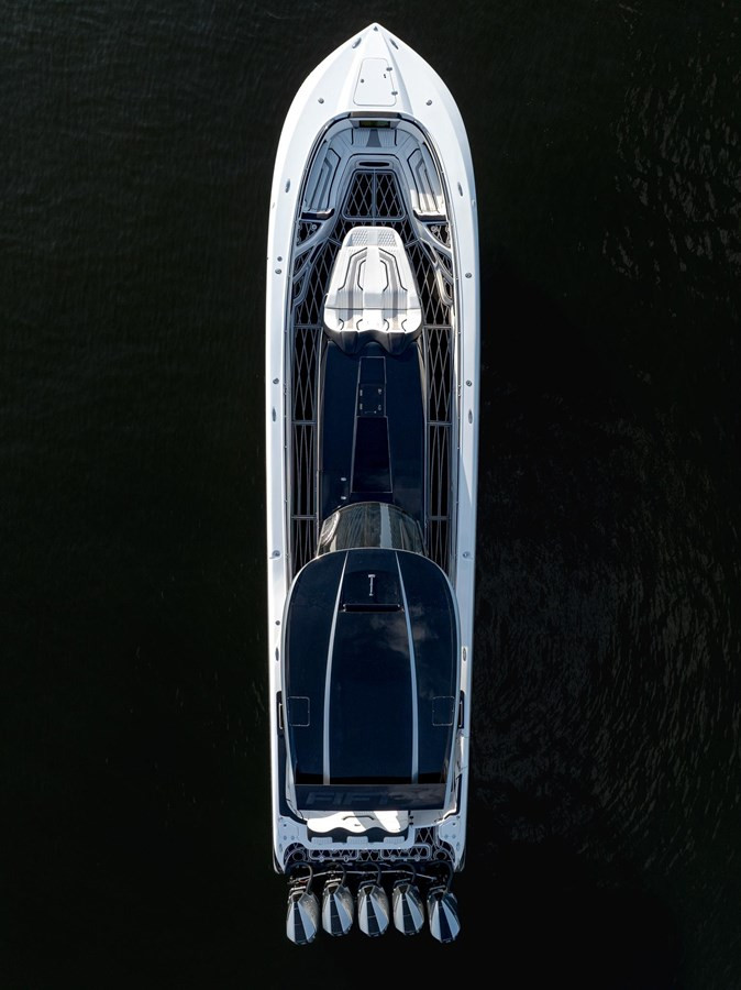 https://arconyachts.ams3.digitaloceanspaces.com/137621/conversions/large_4243081-optimize.jpg