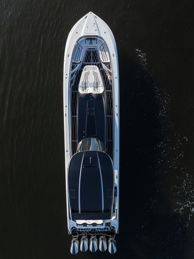 https://arconyachts.ams3.digitaloceanspaces.com/137622/conversions/large_4241814-optimize.jpg