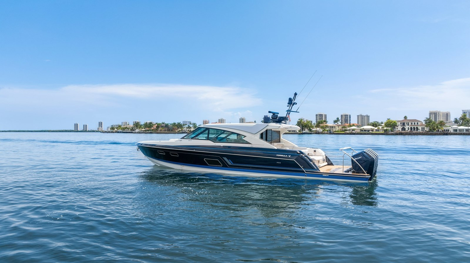 https://arconyachts.ams3.digitaloceanspaces.com/137664/conversions/large_4296288-optimize.jpg
