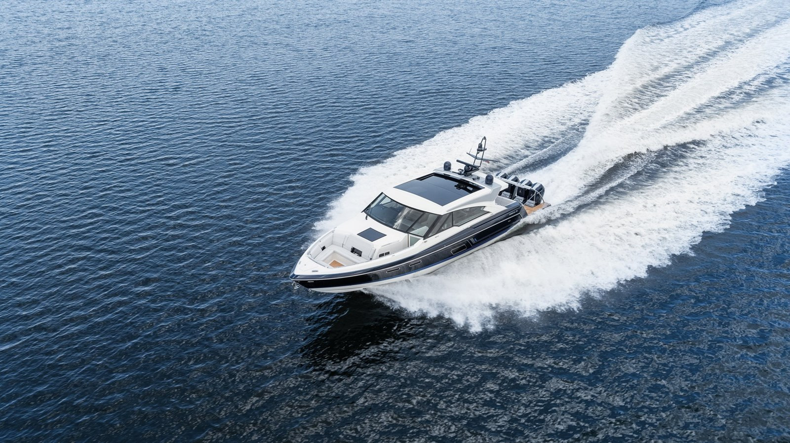 https://arconyachts.ams3.digitaloceanspaces.com/137720/conversions/large_4296308-optimize.jpg