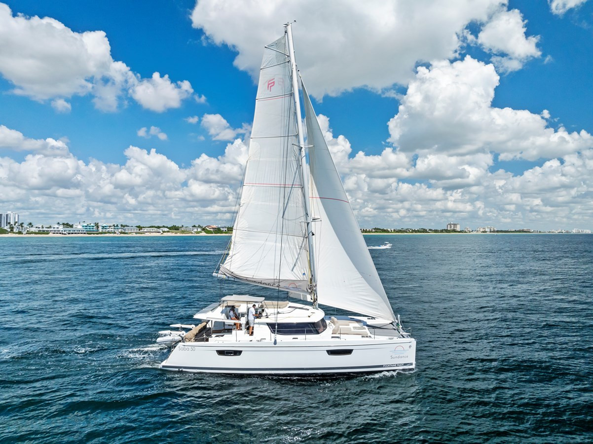 https://arconyachts.ams3.digitaloceanspaces.com/137725/conversions/large_4498987-optimize.jpg