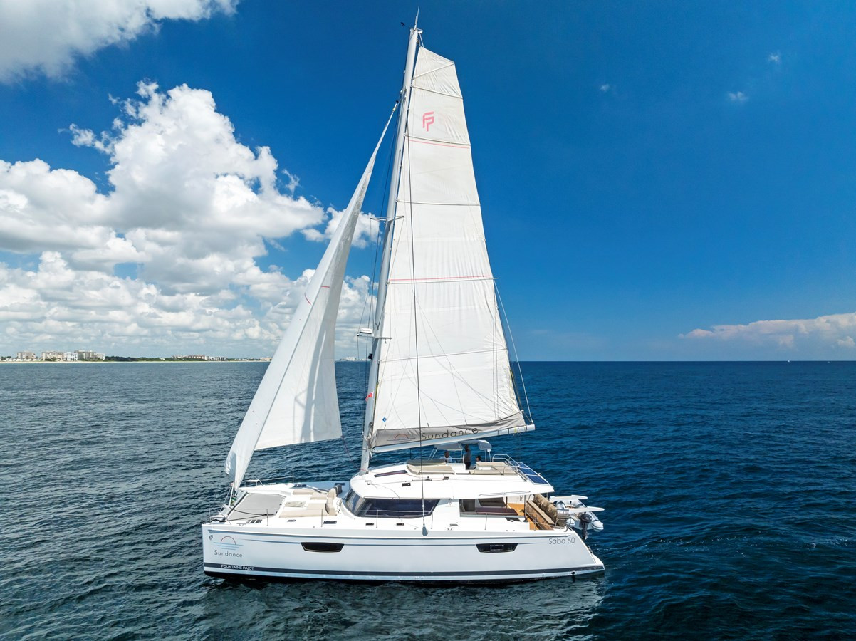 https://arconyachts.ams3.digitaloceanspaces.com/137740/conversions/large_4498997-optimize.jpg