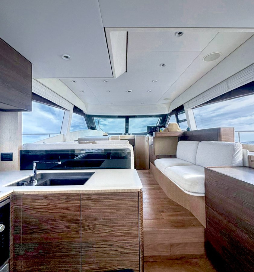 https://arconyachts.ams3.digitaloceanspaces.com/137876/conversions/large_4721062-optimize.jpg
