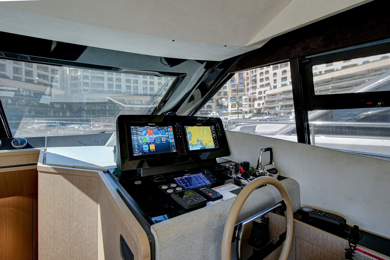 https://arconyachts.ams3.digitaloceanspaces.com/137940/conversions/large_4829768-optimize.jpg