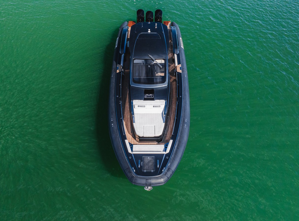 https://arconyachts.ams3.digitaloceanspaces.com/138055/conversions/large_4555193-optimize.jpg