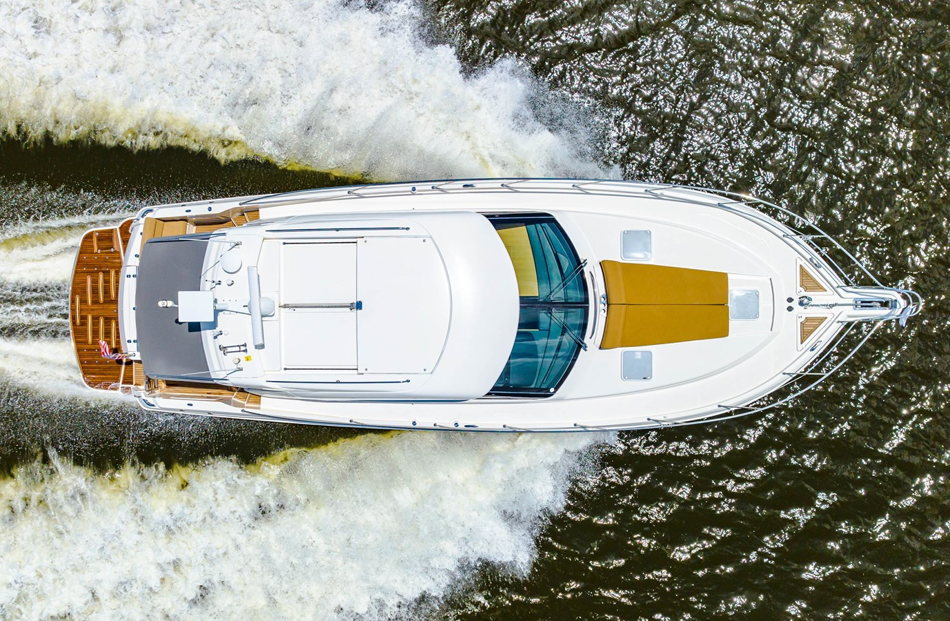 https://arconyachts.ams3.digitaloceanspaces.com/138131/conversions/large_4564338-optimize.jpg