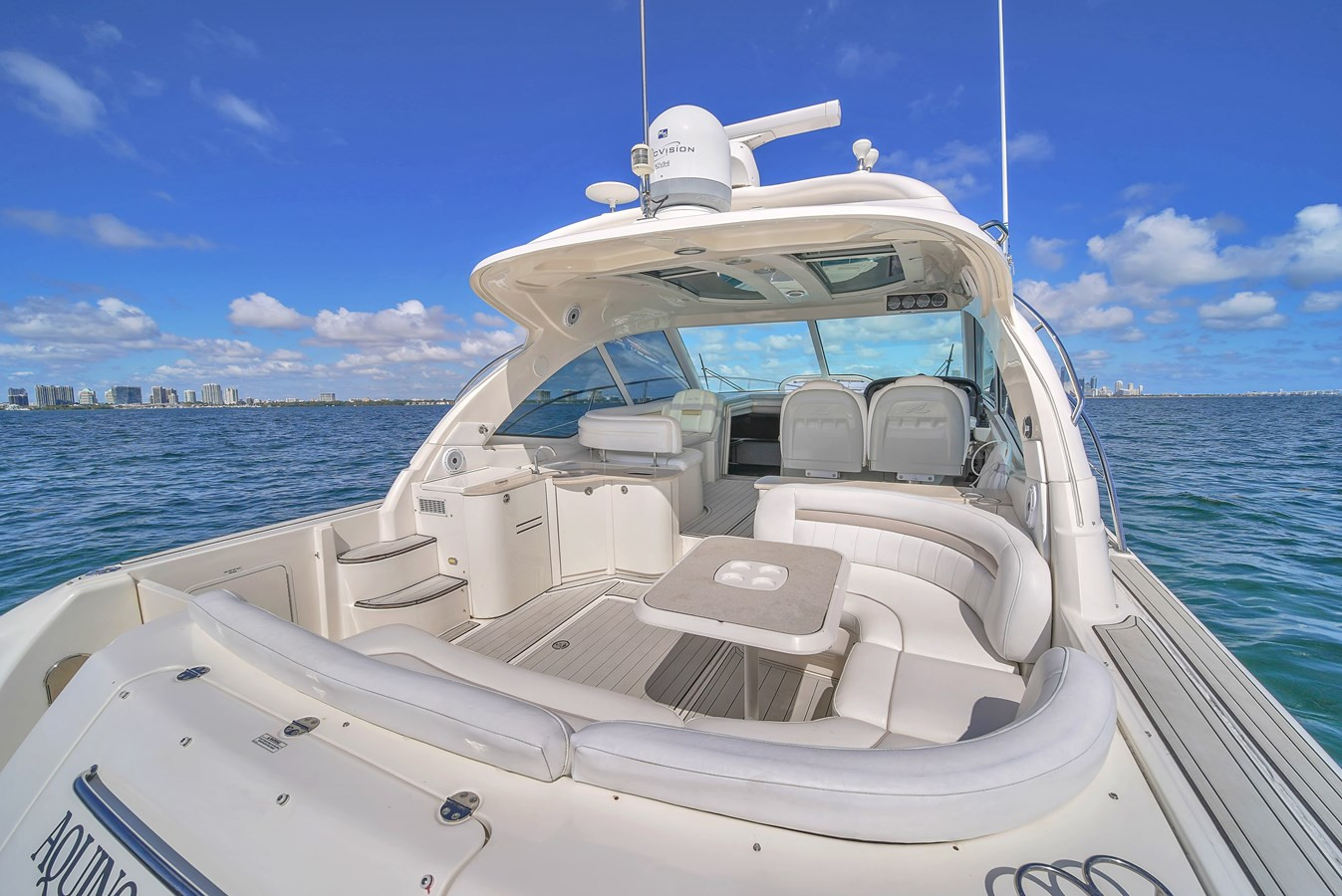 https://arconyachts.ams3.digitaloceanspaces.com/138240/conversions/large_4582535-optimize.jpg