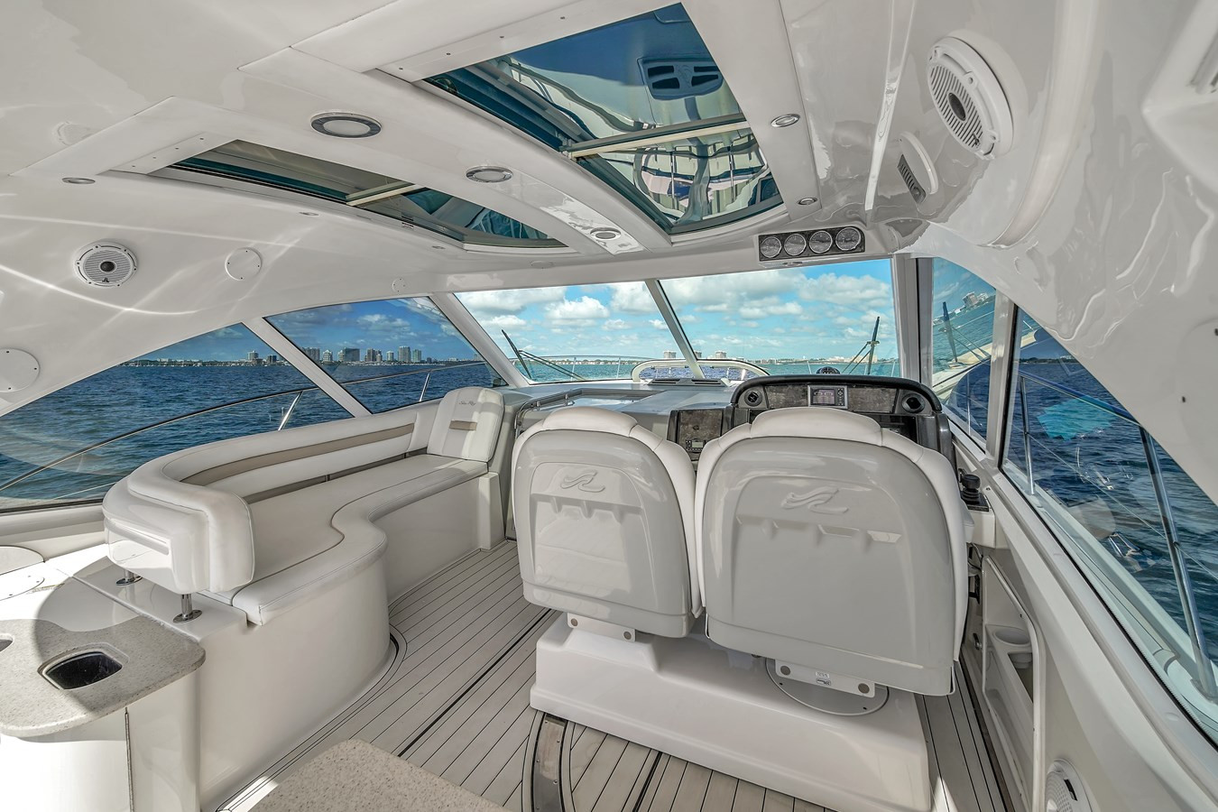 https://arconyachts.ams3.digitaloceanspaces.com/138272/conversions/large_4582549-optimize.jpg