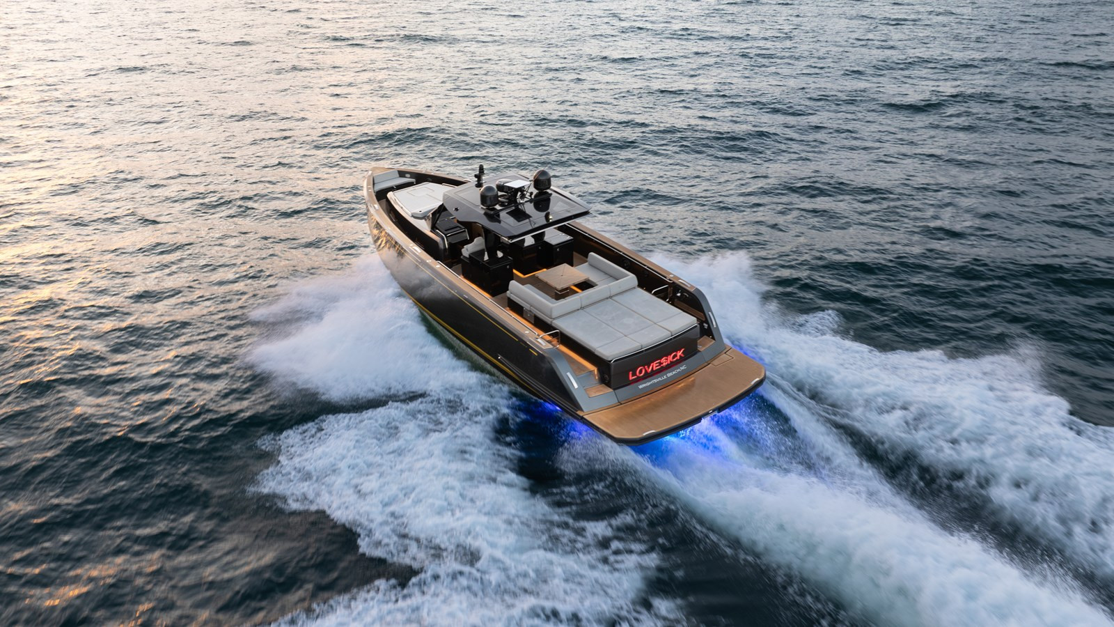 https://arconyachts.ams3.digitaloceanspaces.com/138292/conversions/large_4607984-optimize.jpg
