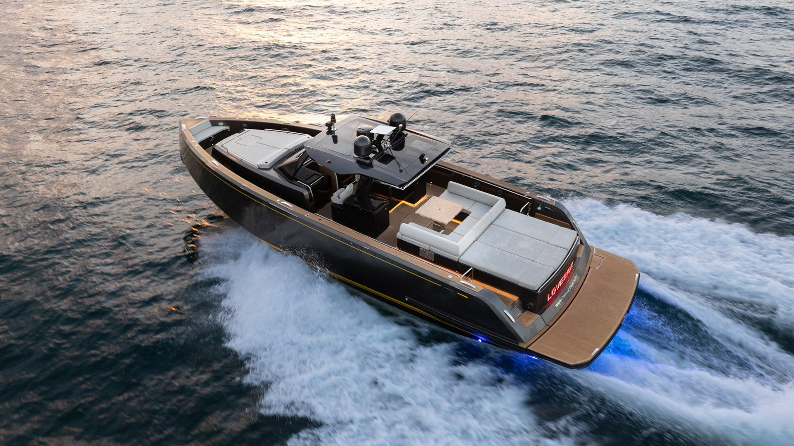 https://arconyachts.ams3.digitaloceanspaces.com/138296/conversions/large_4607985-optimize.jpg