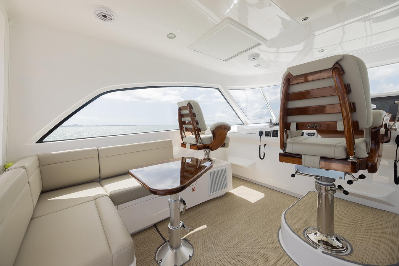 https://arconyachts.ams3.digitaloceanspaces.com/138297/conversions/large_4595969-optimize.jpg