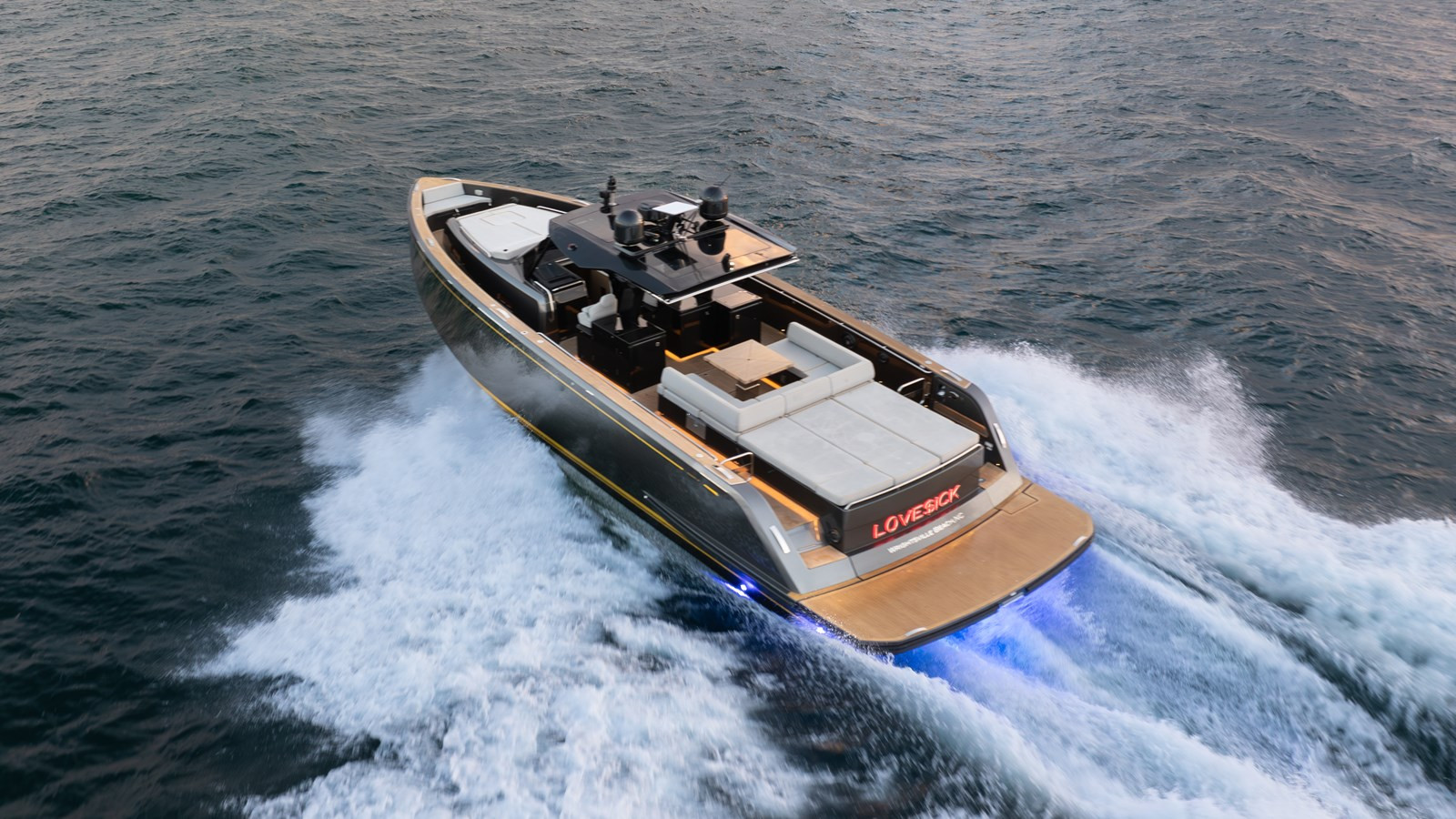 https://arconyachts.ams3.digitaloceanspaces.com/138298/conversions/large_4607986-optimize.jpg