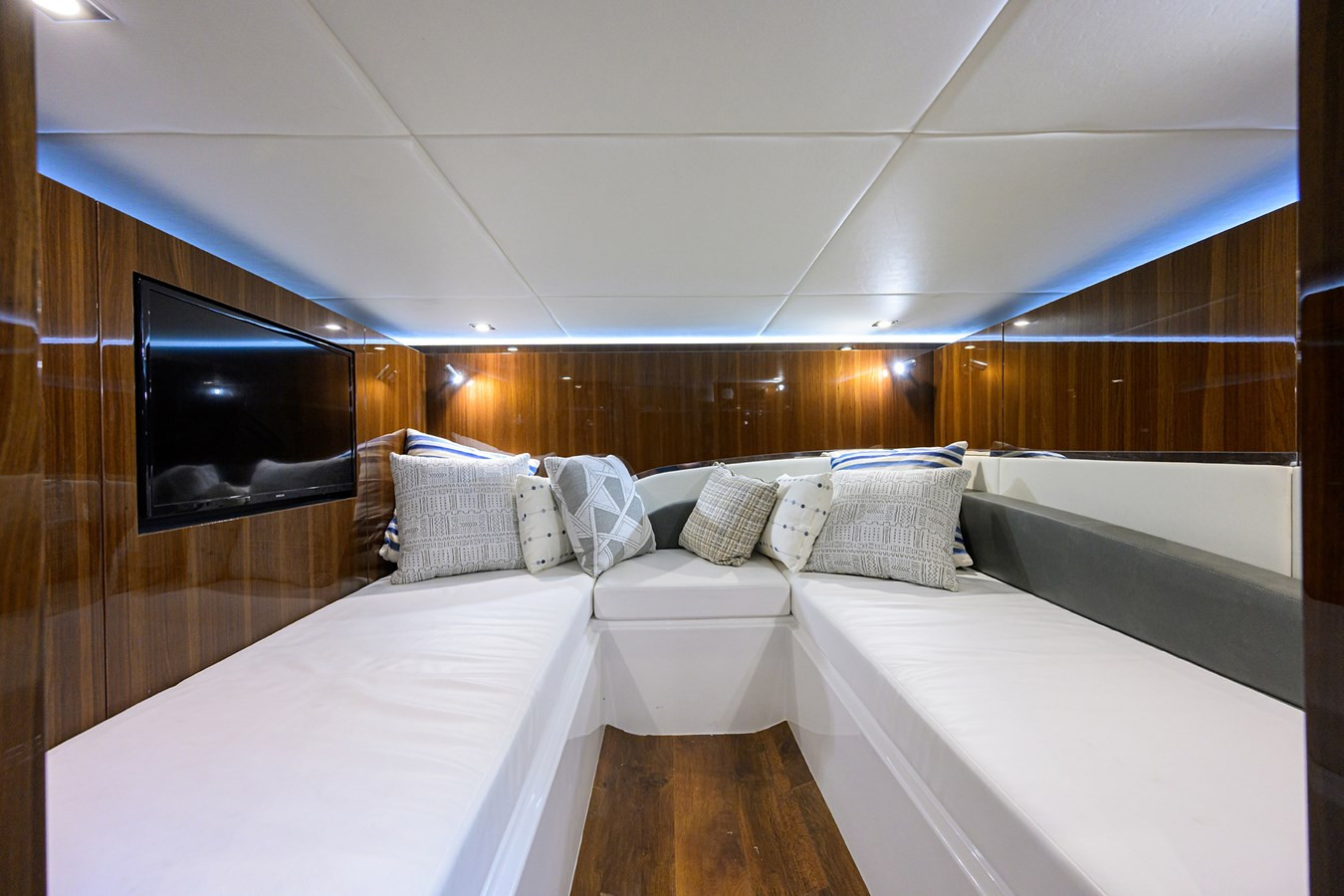 https://arconyachts.ams3.digitaloceanspaces.com/138503/conversions/large_4639160-optimize.jpg